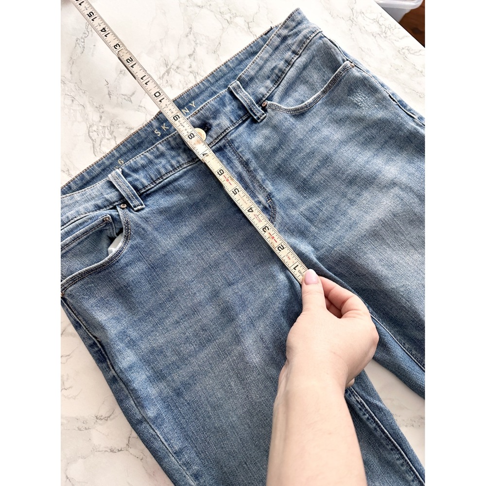 WHBM Floral Peekaboo Disrressed Skinny Ankle Cotton Blue Jeans Womens Size 6 - Picture 10 of 11